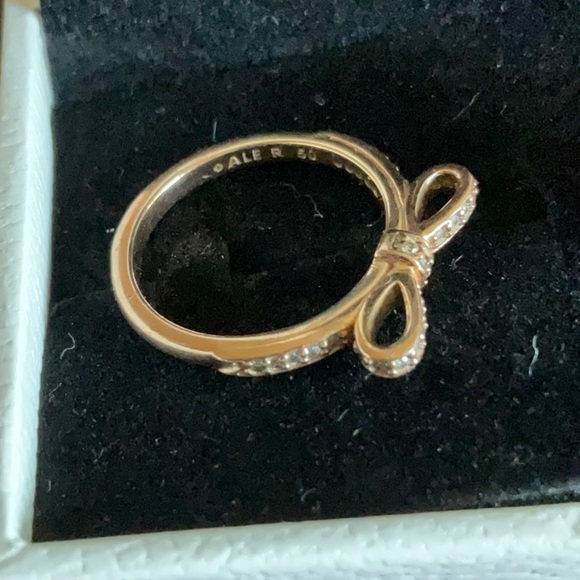 Pandora Rose Gold Bow ring - Picture 7 of 8